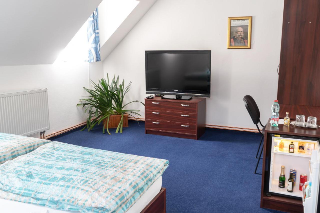 Hotel Pivovar Kácov מראה חיצוני תמונה