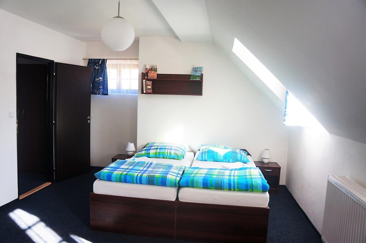 Hotel Pivovar Kácov מראה חיצוני תמונה