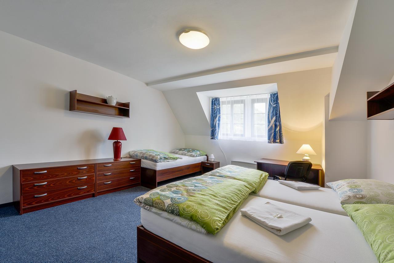 Hotel Pivovar Kácov מראה חיצוני תמונה